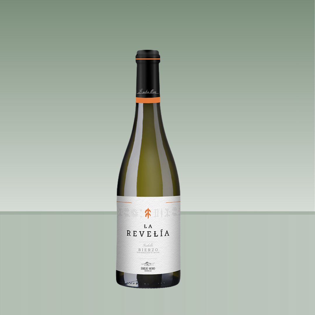 Botella de vino blanco La Revelía de Emilio Moro, variedad Godello, con etiqueta blanca y detalles naranjas. Denominación Bierzo.
