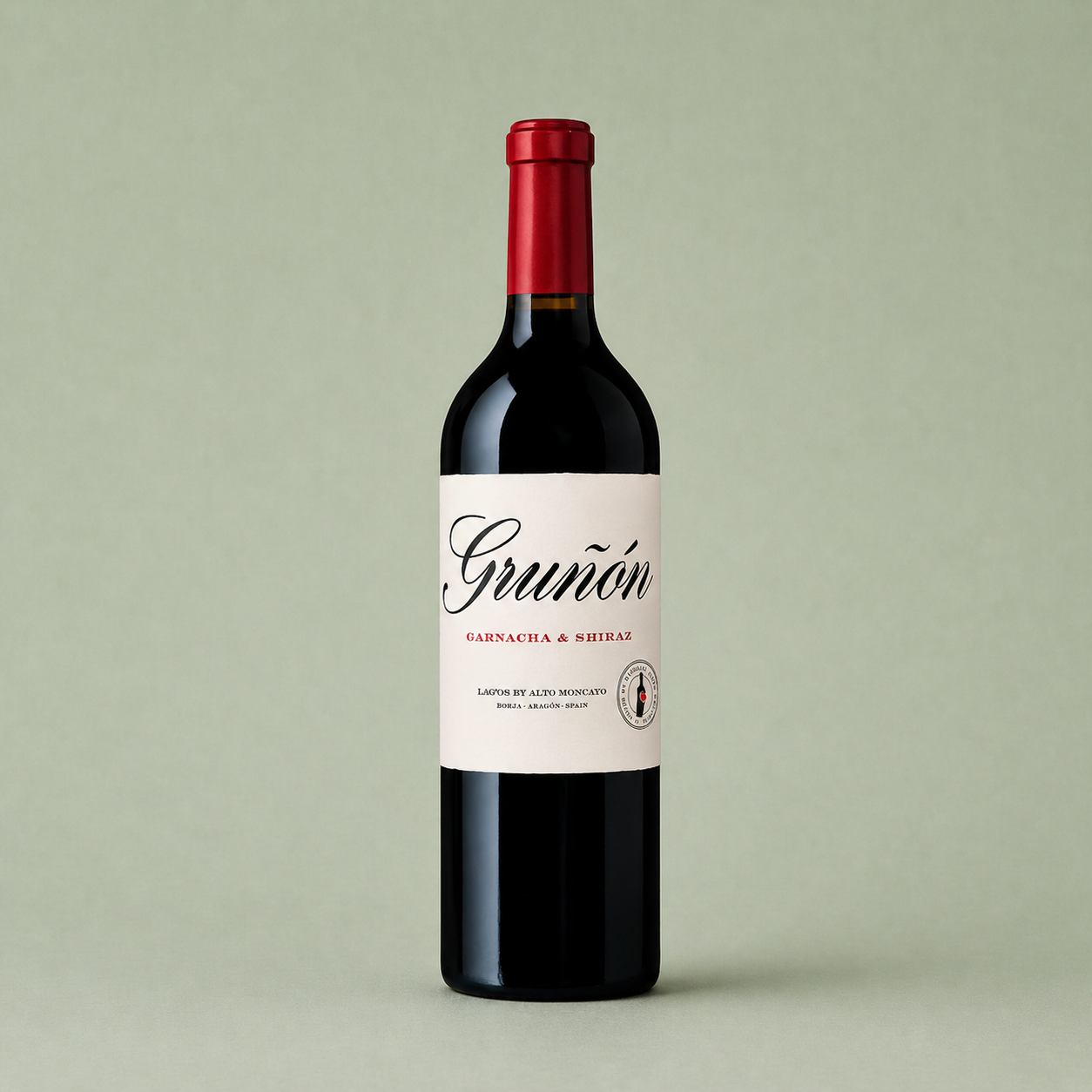 Botella de vino tinto Gruñón Garnacha y Shiraz de Alto Moncayo.