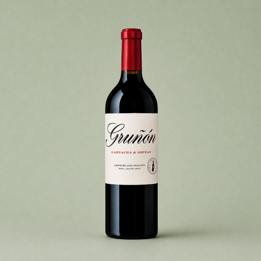 Botella de vino tinto Gruñón Garnacha y Shiraz de Alto Moncayo.