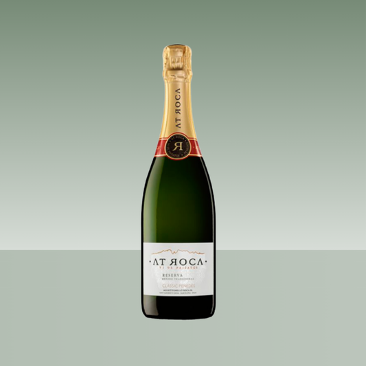 Botella de AT Roca Reserva Classic Penedès espumoso.