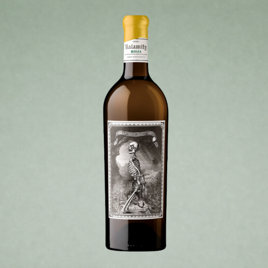 Vino blanco Kalamity Blanco 2023 Oxer Wines Rioja botella sobre fondo verde