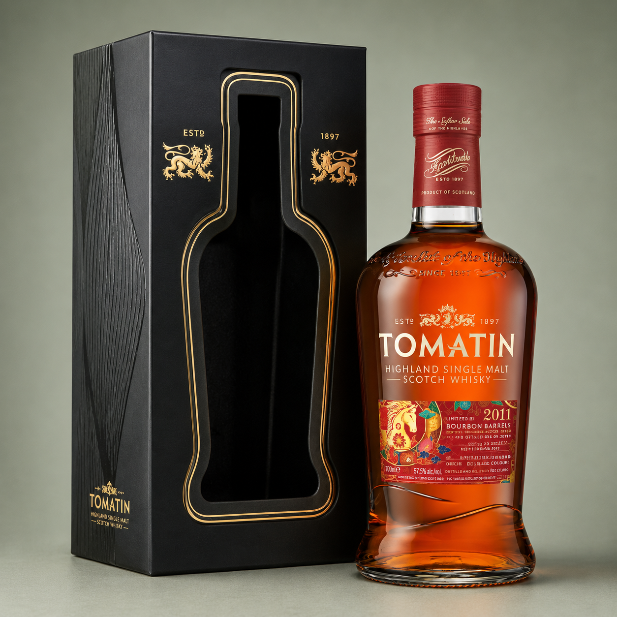 Botella de Tomatin 2011 Bourbon Barrels edición limitada Año Chino del Caballo con estuche negro de presentación.